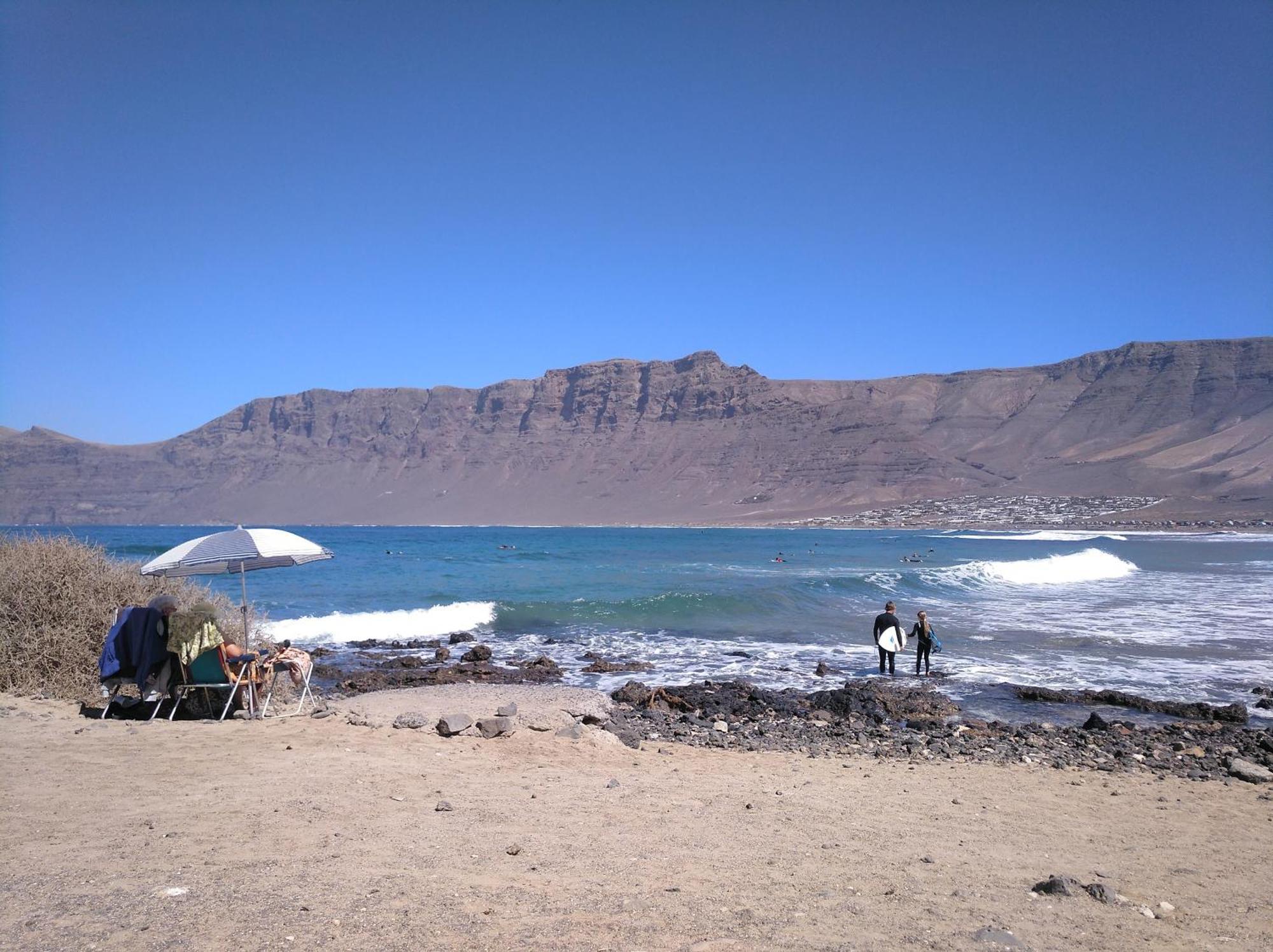 Famara Rooms Luaran gambar