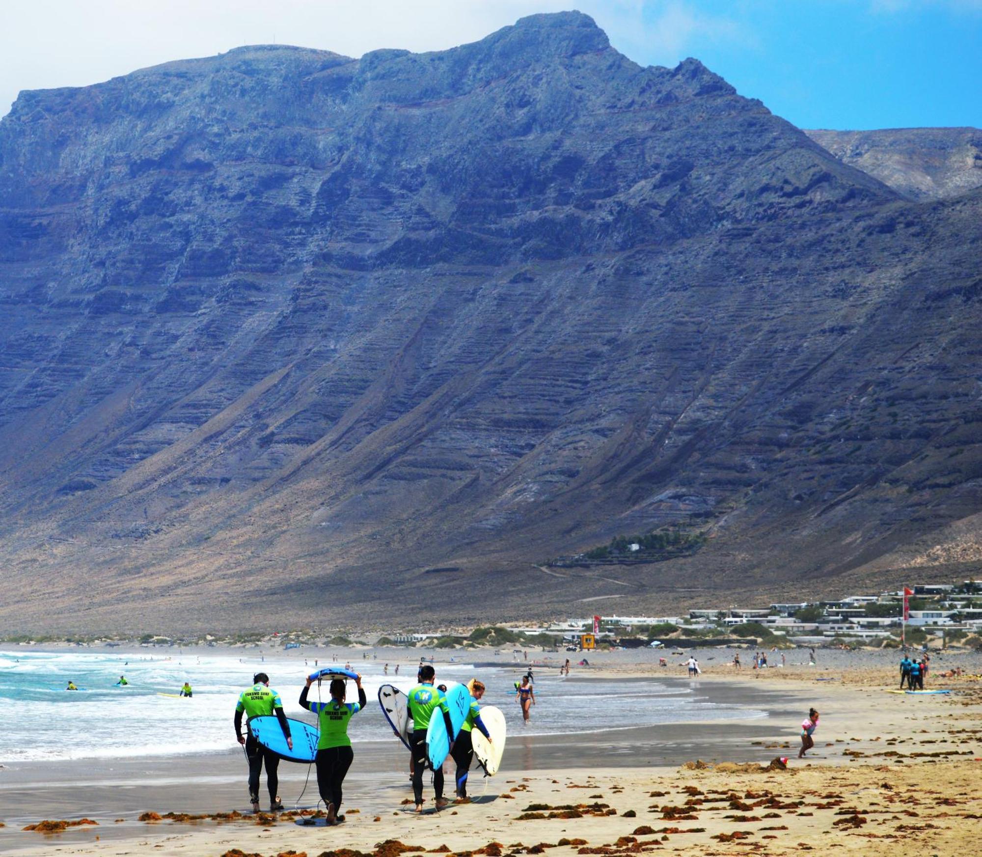 Famara Rooms Luaran gambar